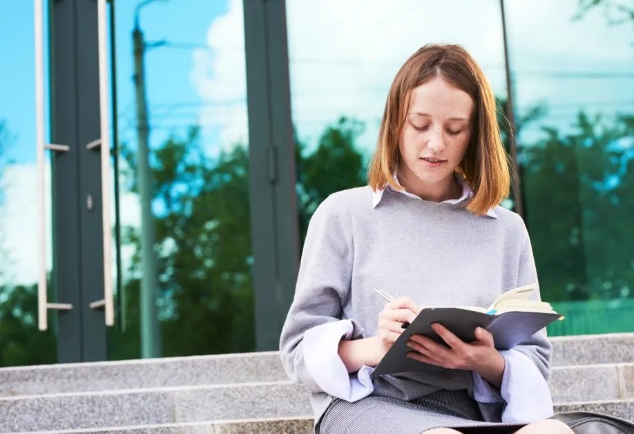 Urlop bezpłatny pracownika młodocianego po 18. roku życia – co musisz wiedzieć?